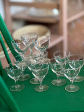 Last inn bildet i Galleri-visningsprogrammet, Vintage hetvinsglass
